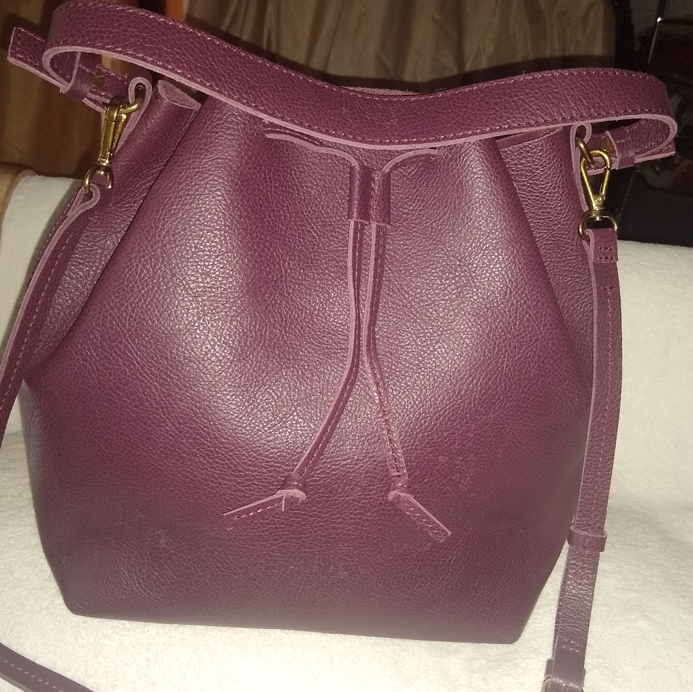Mark and Graham daily leather bucket bag.
